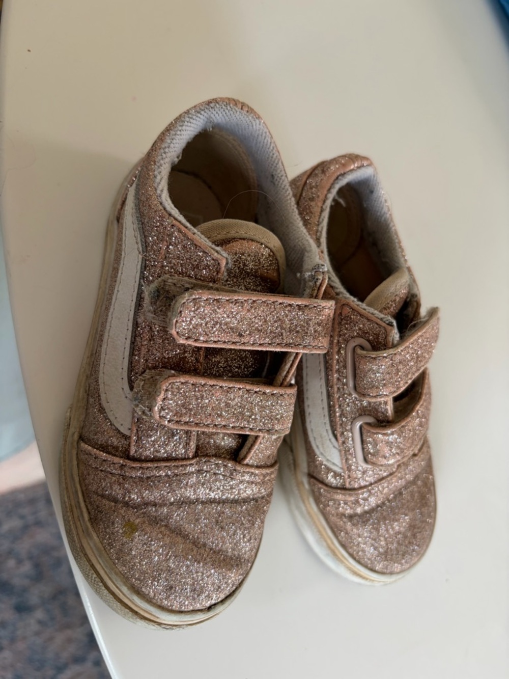 Vans Kids Glitter Hook-and-Loop Sneakers in Rose Pink